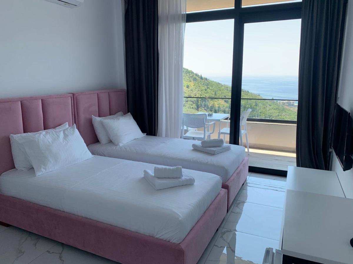 Wait 'N Sea Hotel Himare Exterior foto