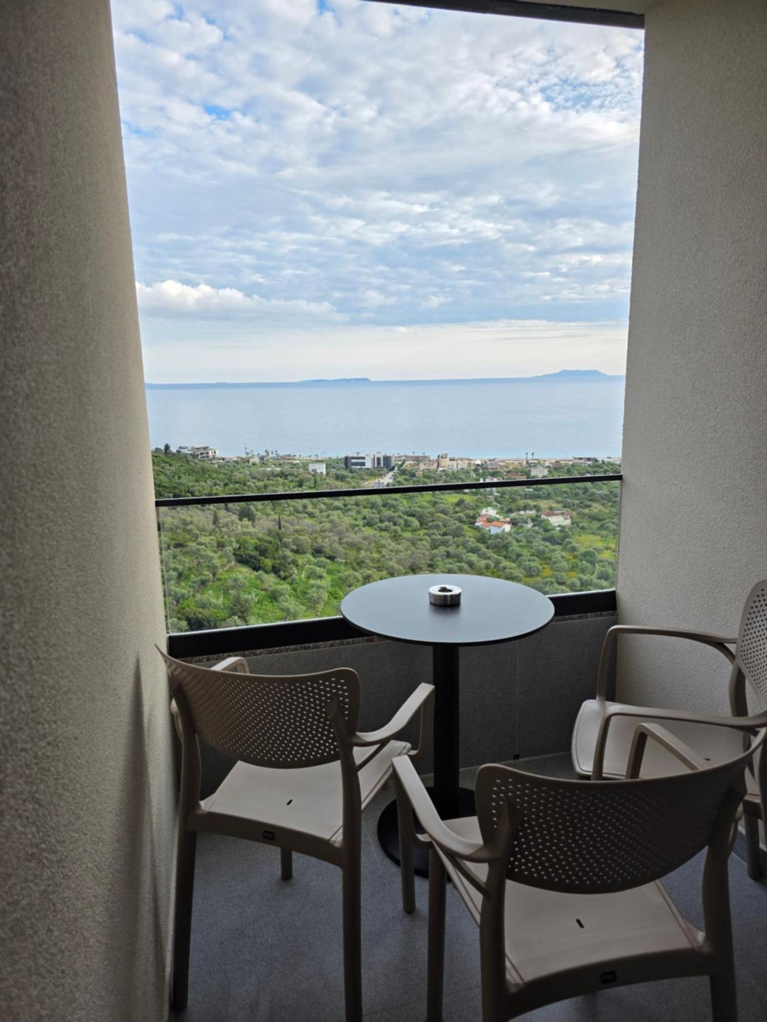 Wait 'N Sea Hotel Himare Exterior foto