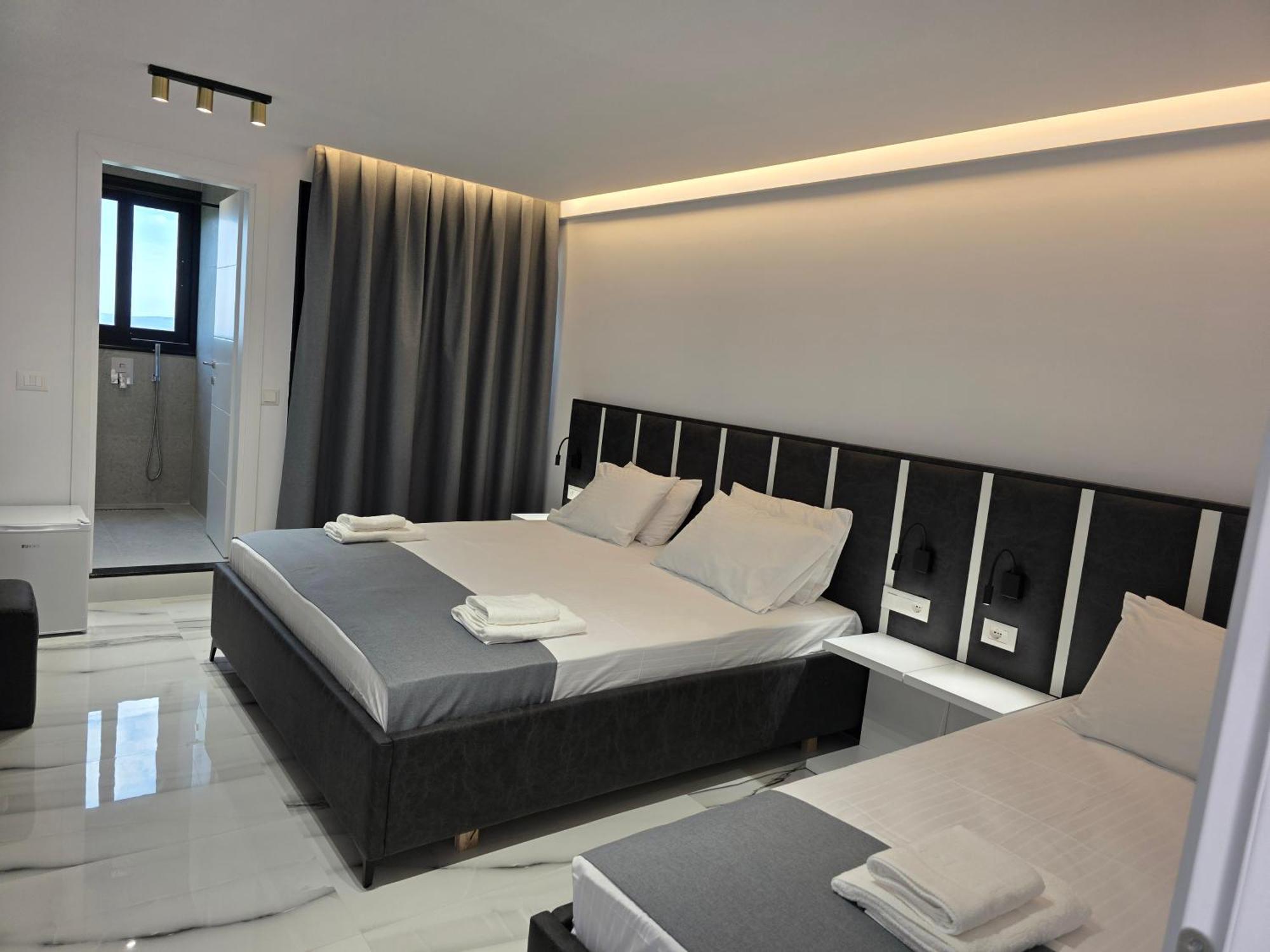 Wait 'N Sea Hotel Himare Exterior foto